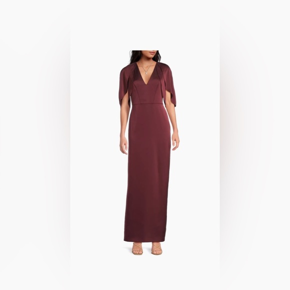 Aidan Mattox

Crepe-Back Satin Cape-Sleeve Column Gown - Picture 1 of 13